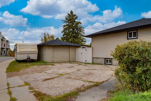1051 8 Avenue Ne, Calgary, AB 