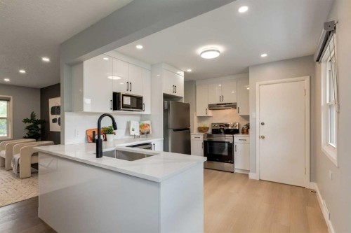 1051 8 Avenue Ne, Calgary, AB 