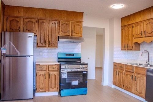 471 78 Avenue Ne, Calgary, AB 