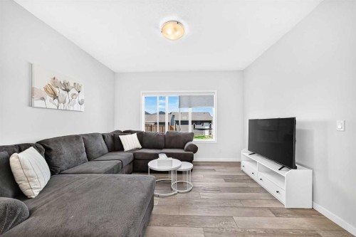 76 Magnolia Grove Se, Calgary, AB 