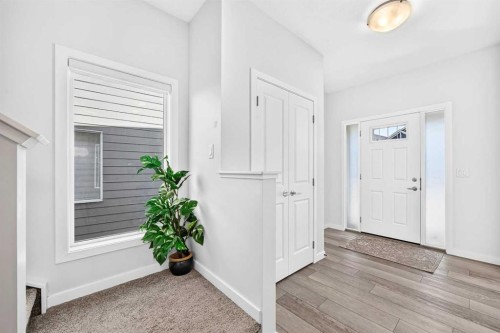76 Magnolia Grove Se, Calgary, AB 