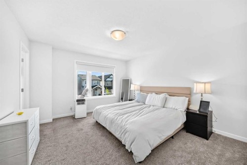 76 Magnolia Grove Se, Calgary, AB 