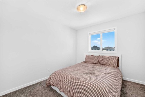 76 Magnolia Grove Se, Calgary, AB 