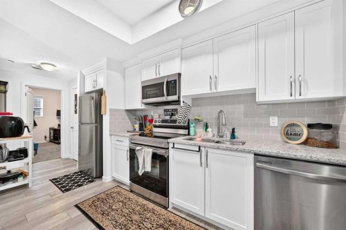 76 Magnolia Grove Se, Calgary, AB 