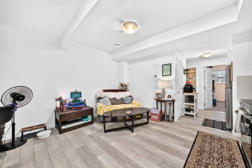 76 Magnolia Grove Se, Calgary, AB 