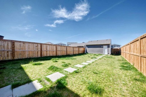 76 Magnolia Grove Se, Calgary, AB 