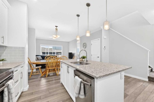 76 Magnolia Grove Se, Calgary, AB 