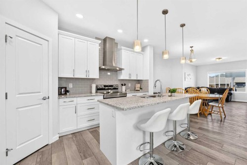 76 Magnolia Grove Se, Calgary, AB 