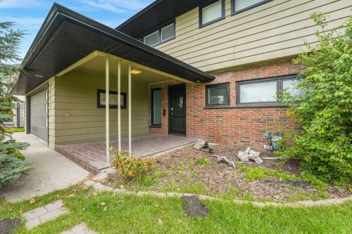 2404 Sovereign Crescent Sw, Calgary, AB 