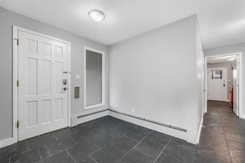 2404 Sovereign Crescent Sw, Calgary, AB 