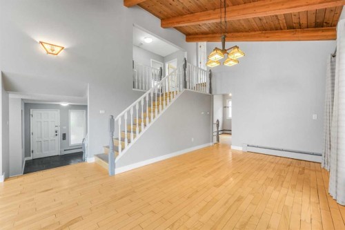 2404 Sovereign Crescent Sw, Calgary, AB 