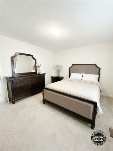 320 Copperhead Way Se, Calgary, AB 