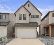 320 Copperhead Way SECalgary, AB T2Z 5H2