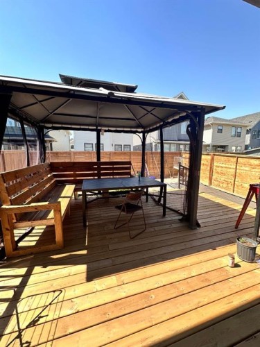 320 Copperhead Way Se, Calgary, AB 