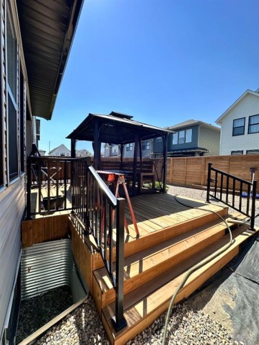 320 Copperhead Way Se, Calgary, AB 