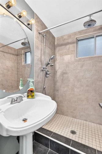 466 22 Avenue Nw, Calgary, AB 