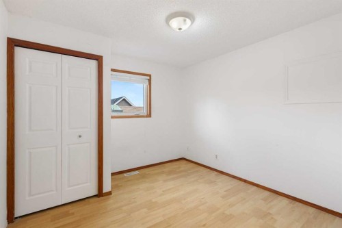 1312 48 Avenue Nw, Calgary, AB 