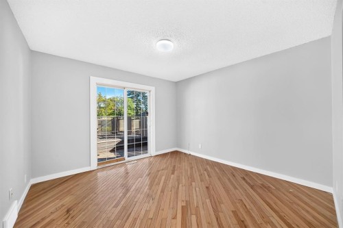 16 Dovely Way Se, Calgary, AB 