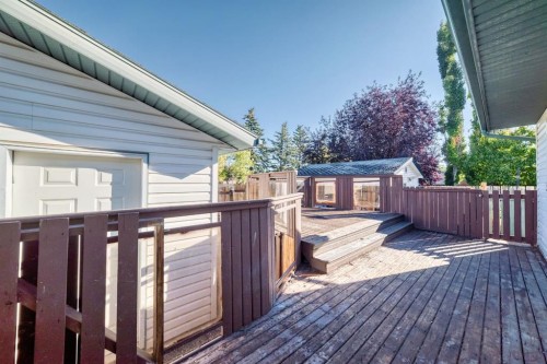 16 Dovely Way Se, Calgary, AB 