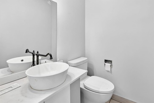 16 Dovely Way Se, Calgary, AB 