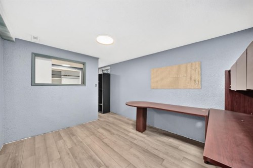 16 Dovely Way Se, Calgary, AB 
