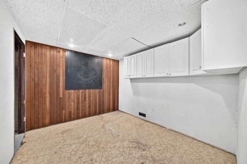 16 Dovely Way Se, Calgary, AB 