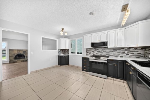 16 Dovely Way Se, Calgary, AB 