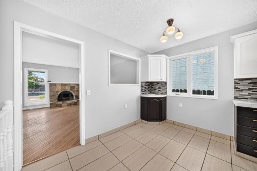 16 Dovely Way Se, Calgary, AB 