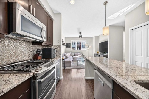 638 Copperpond Boulevard Se, Calgary, AB 