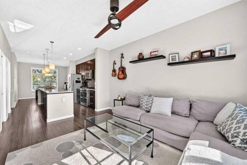 638 Copperpond Boulevard Se, Calgary, AB 
