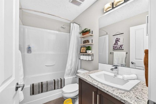 638 Copperpond Boulevard Se, Calgary, AB 