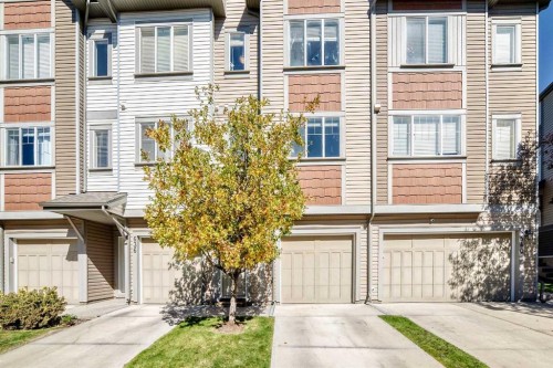 638 Copperpond Boulevard Se, Calgary, AB 