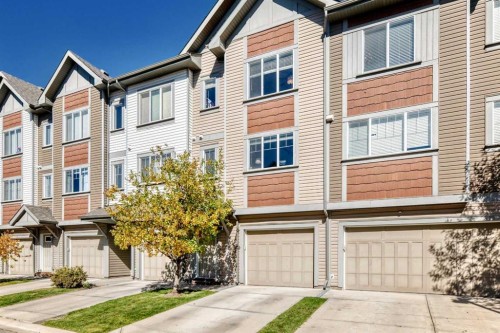 638 Copperpond Boulevard Se, Calgary, AB 