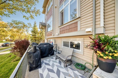 638 Copperpond Boulevard Se, Calgary, AB 