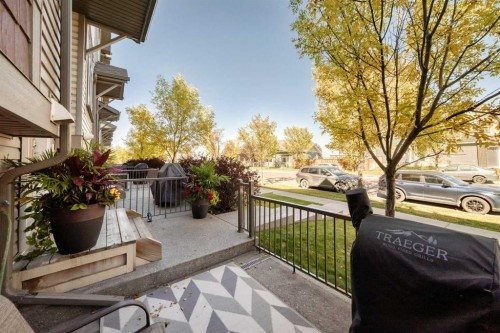 638 Copperpond Boulevard Se, Calgary, AB 