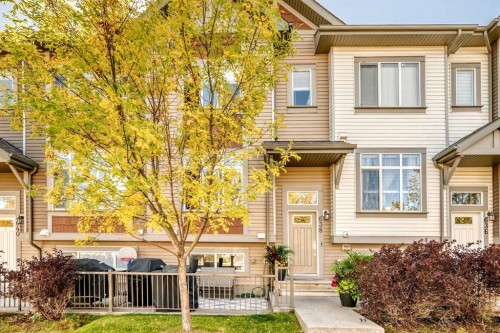 638 Copperpond Boulevard Se, Calgary, AB 