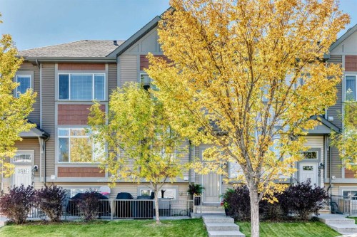 638 Copperpond Boulevard Se, Calgary, AB 