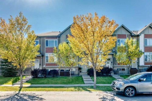 638 Copperpond Boulevard Se, Calgary, AB 