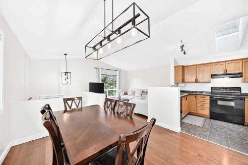117 Bridleglen Manor Sw, Calgary, AB 
