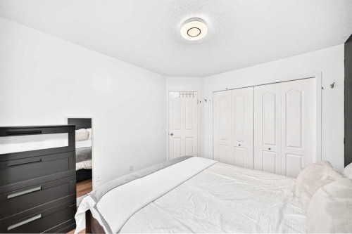 117 Bridleglen Manor Sw, Calgary, AB 