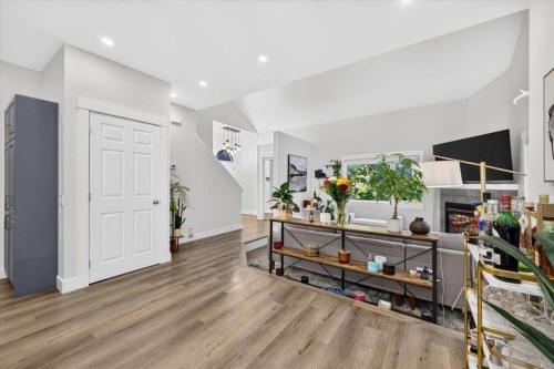 39 Patterson Hill Sw, Calgary, AB 