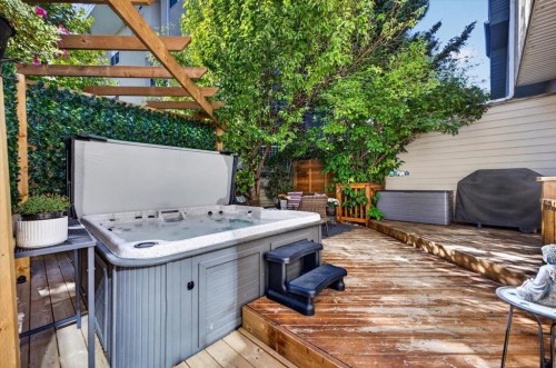 39 Patterson Hill Sw, Calgary, AB 