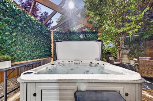 39 Patterson Hill Sw, Calgary, AB 