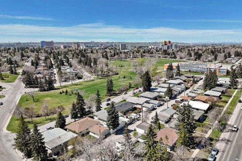 29 Chisholm Crescent Nw, Calgary, AB 