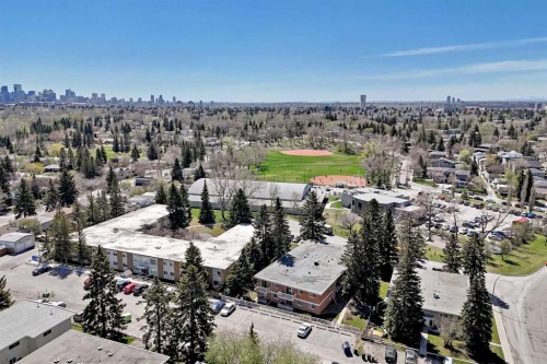 29 Chisholm Crescent Nw, Calgary, AB 