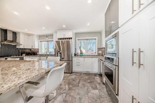 29 Chisholm Crescent Nw, Calgary, AB 