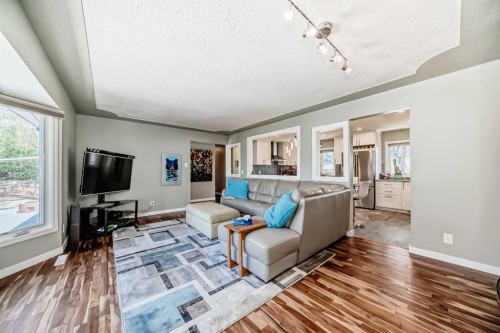 29 Chisholm Crescent Nw, Calgary, AB 