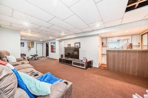 29 Chisholm Crescent Nw, Calgary, AB 
