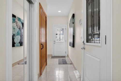 24 Ypres Mews Sw, Calgary, AB 