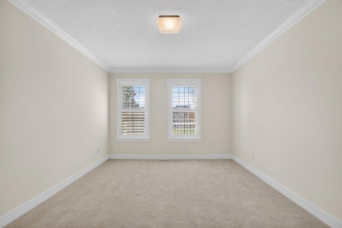 24 Ypres Mews Sw, Calgary, AB 